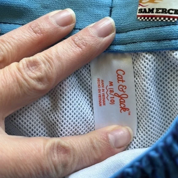 Cat & Jack Boys Hawaiian swim shorts‍‍‍‍‍‍ - size M - Picture 2 of 2